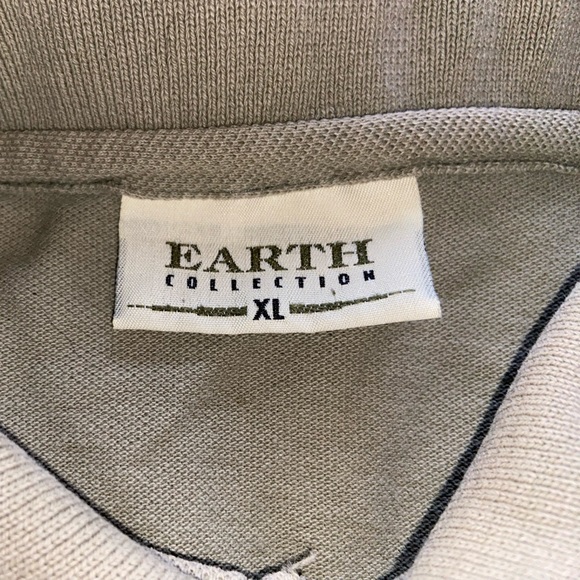 Earth Collection brand men’s beige/brown collared short sleeve shirt - Picture 3 of 3
